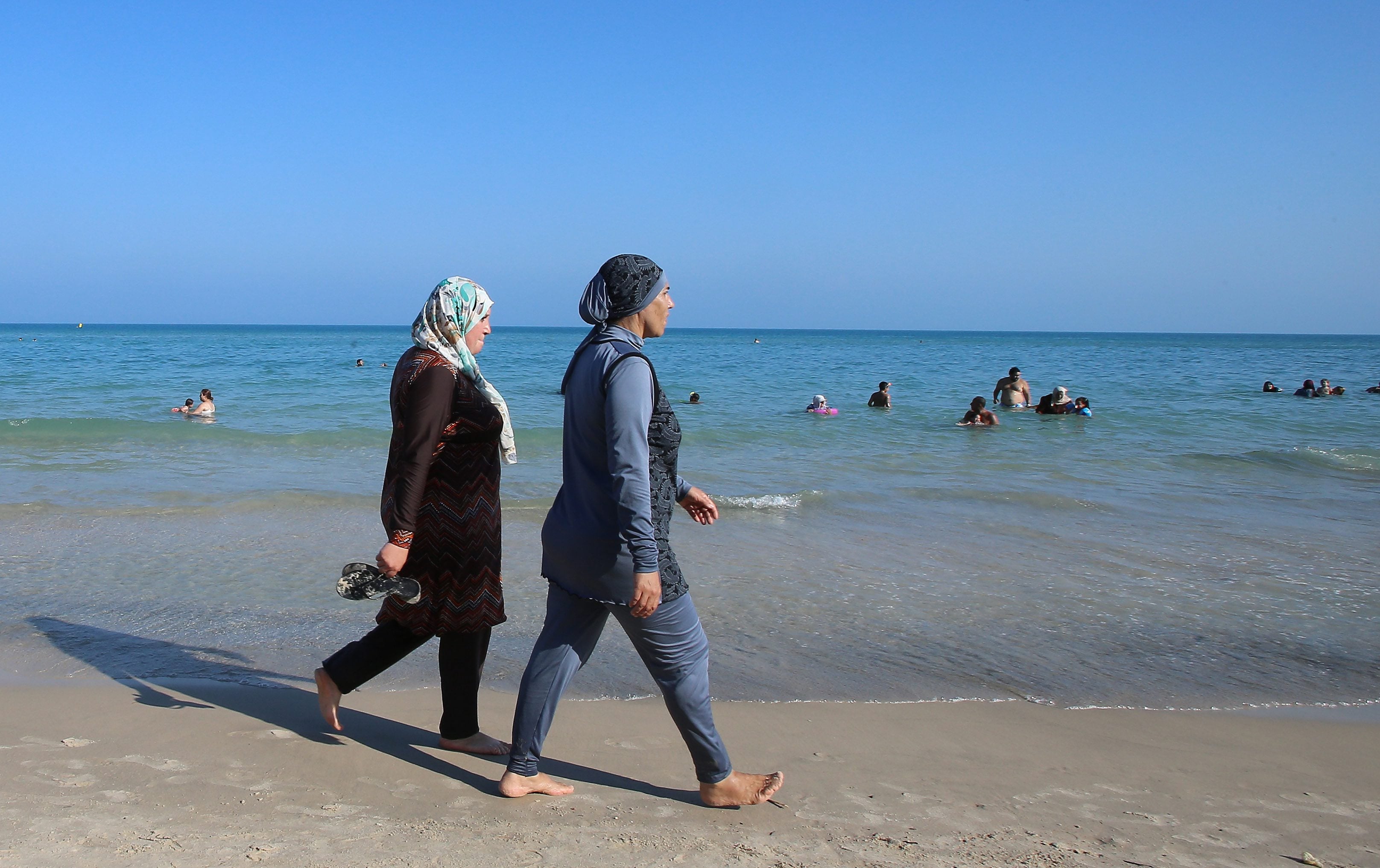 Francia confirma la prohibición del burkini por motivos de higiene Francia confirma la prohibición del burkini por motivos de higiene