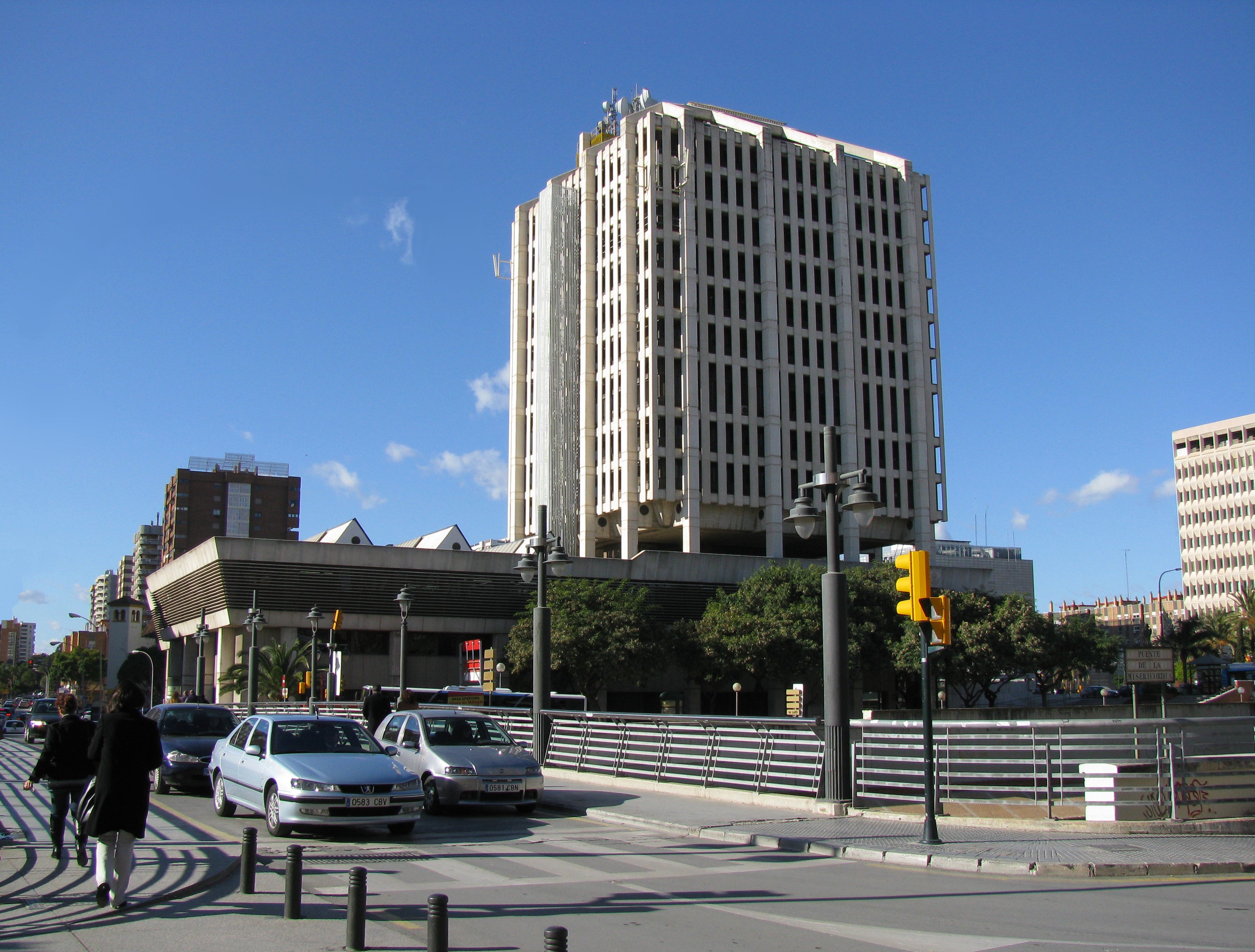 De la Torre apuesta por el uso hotelero del antiguo edificio de Correos y el Palacio de la Tinta De la Torre apuesta por el uso hotelero del antiguo edificio de Correos y el Palacio de la Tinta