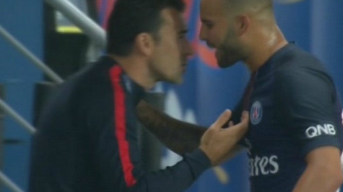 Monumental cabreo de Jesé tras su sustitución en el PSG - Saint Etienne Monumental cabreo de Jesé tras su sustitución en el PSG - Saint Etienne