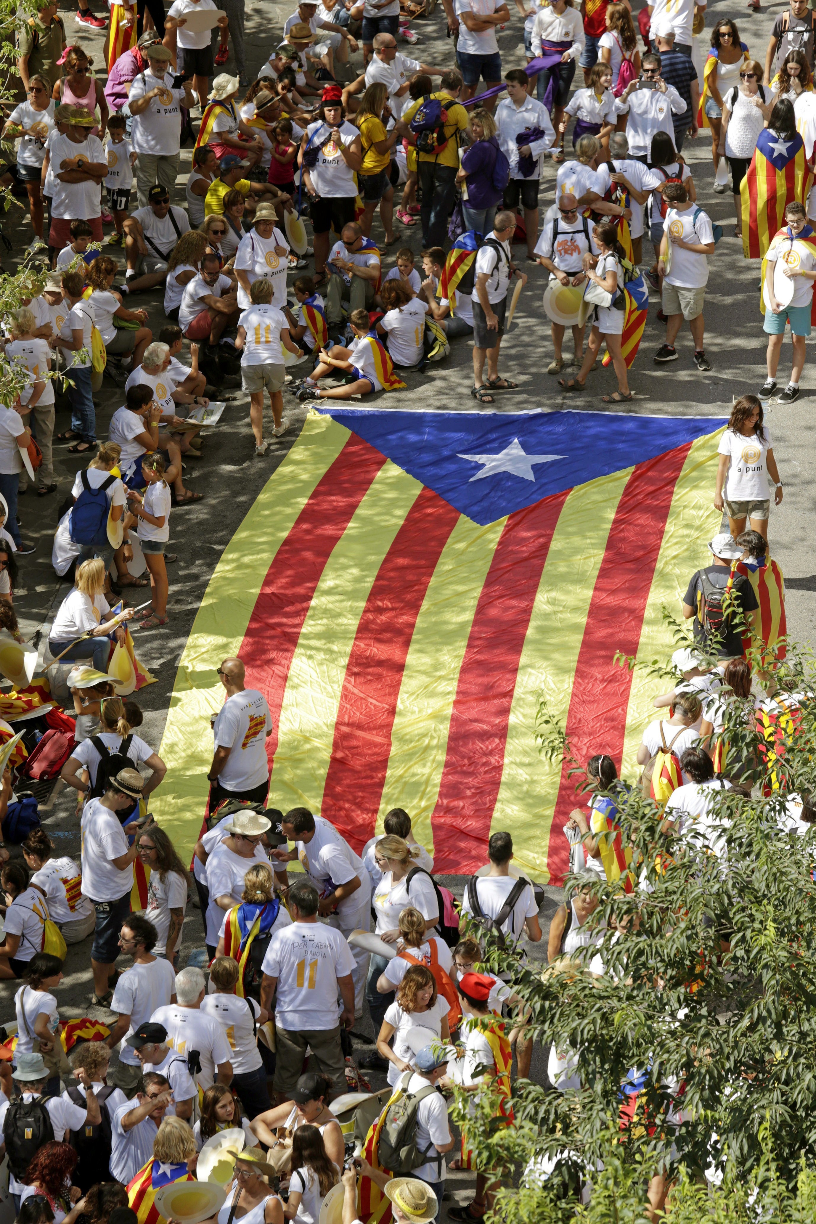 La Guardia Civil incluye las Diadas desde 2013 en la investigación del proceso soberanista La Guardia Civil incluye las Diadas desde 2013 en la investigación del proceso soberanista