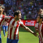 Los jugadores del Sporting de Gijón celebran un gol Los jugadores del Sporting de Gijón celebran un gol