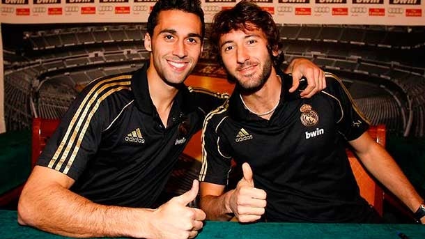 Arbeloa y Granero, grandes fans de Posteguillo: "Mourinho sería Escipión, sabía enfrentarse al enemigo cambiando su táctica" Arbeloa y Granero, grandes fans de Posteguillo: "Mourinho sería Escipión, sabía enfrentarse al enemigo cambiando su táctica"