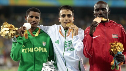 Abdellatif Baka, Tamiru Demisse y Henry Kirwa, podio del 1500 en los Juegos Paral&iacute;mpicos
