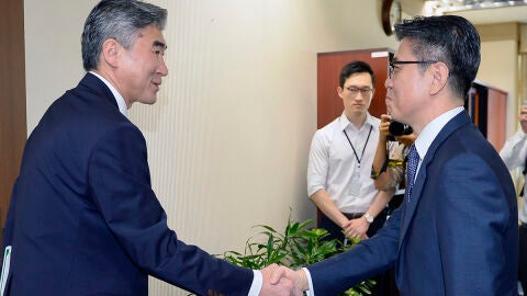 Representantes de EEUU en Corea con hom&oacute;logos de Se&uacute;l