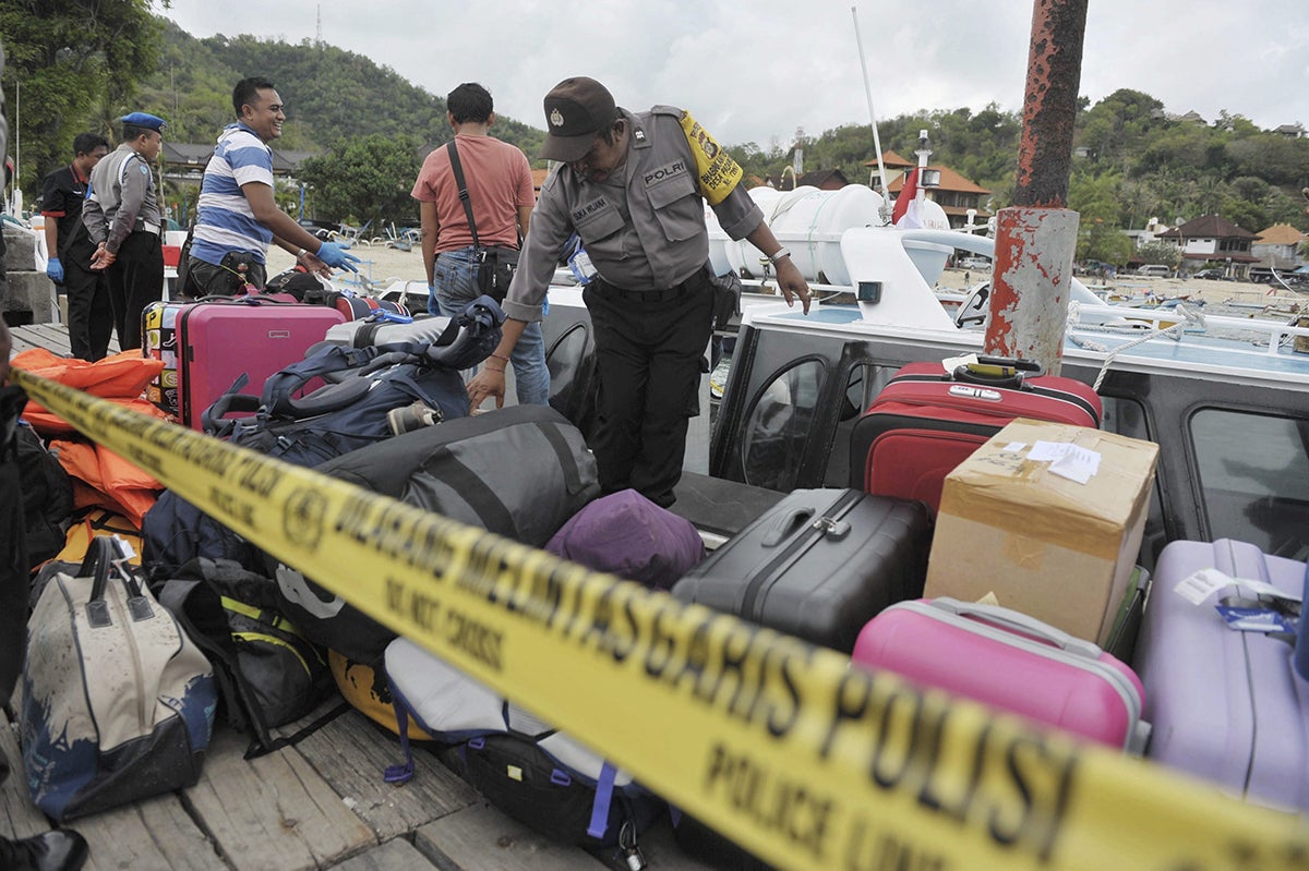La Policía indonesia confirma que hay una española muerta tras el accidente de un transbordador en Bali La Policía indonesia confirma que hay una española muerta tras el accidente de un transbordador en Bali