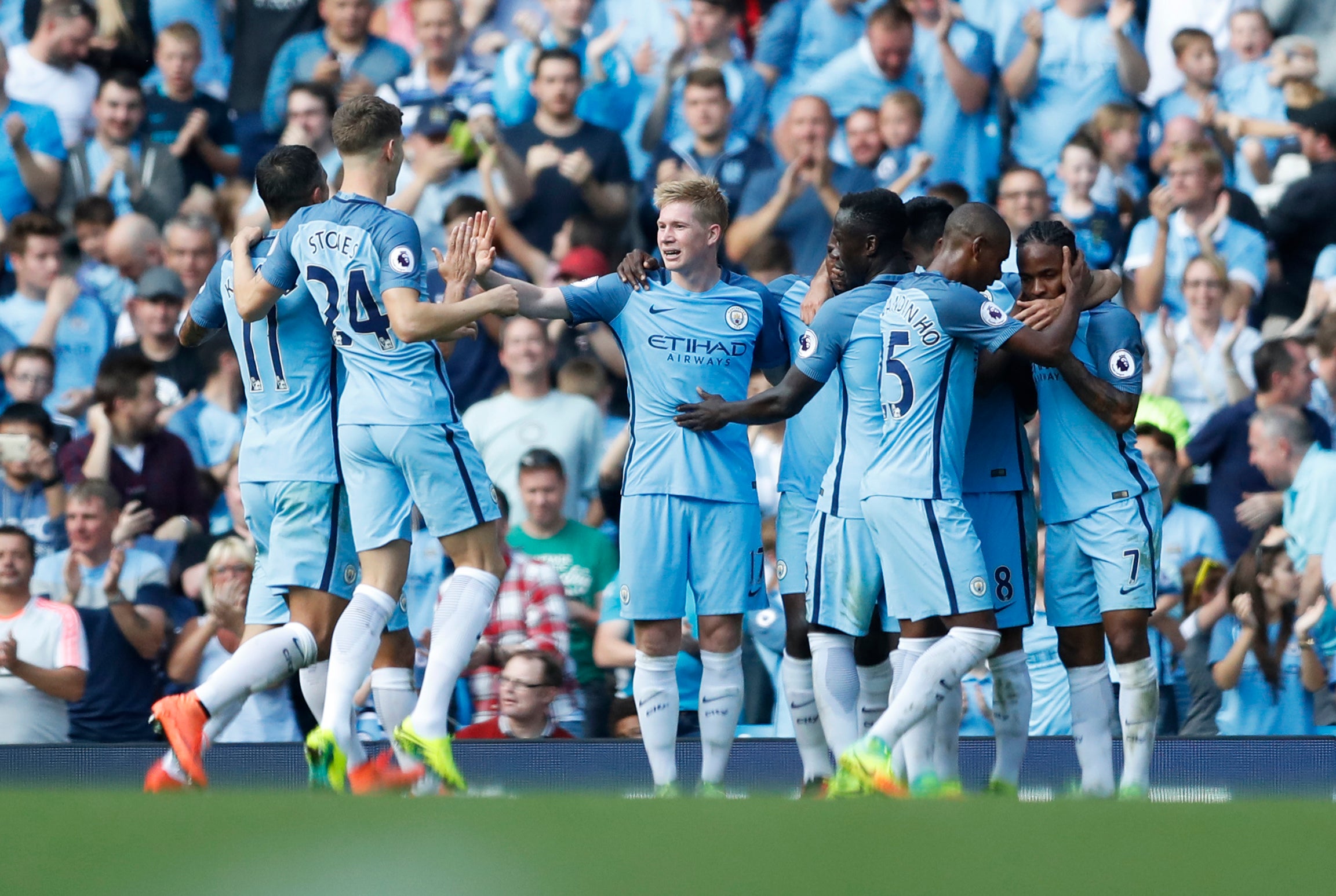El City de Guardiola sigue líder de la Premier a ritmo de goleada El City de Guardiola sigue líder de la Premier a ritmo de goleada