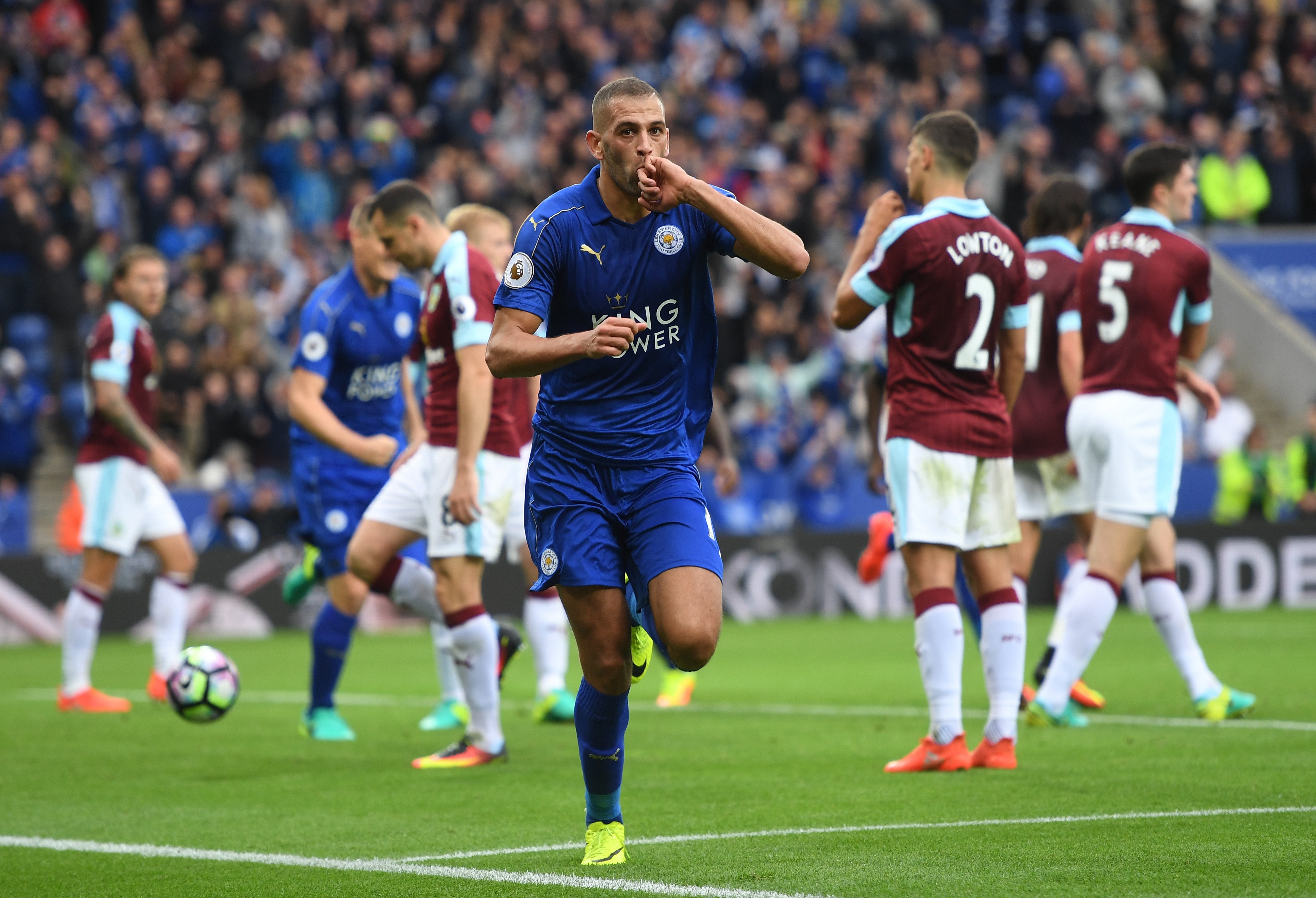 El Leicester gana sin problemas al Burnley con doblete de Islam Slimani El Leicester gana sin problemas al Burnley con doblete de Islam Slimani