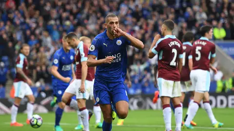 Islam Slimani celebra un gol Islam Slimani celebra un gol