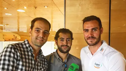 Saúl Craviotto con Aitor Gómez y Raúl Granado en El Transistor. Saúl Craviotto con Aitor Gómez y Raúl Granado en El Transistor.