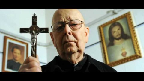Muere el exorcista m&aacute;s c&eacute;lebre del mundo