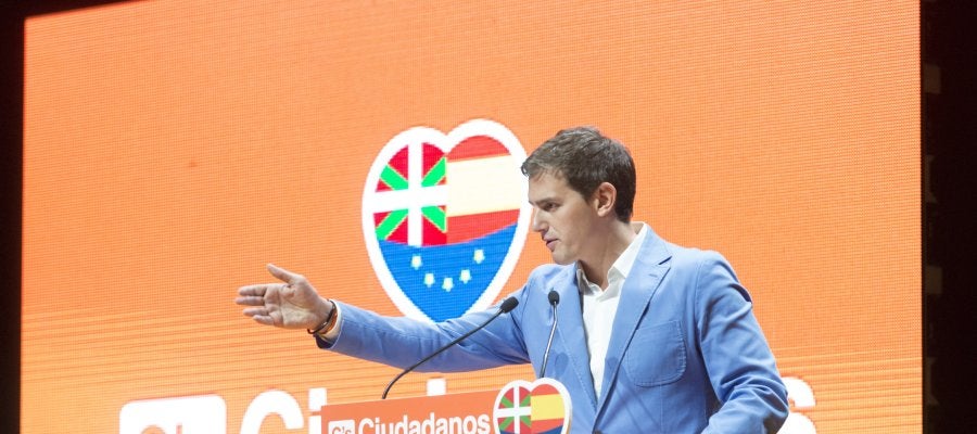 Albert Rivera, líder de Ciudadanos, en un acto de campaña en el País Vasco Albert Rivera, líder de Ciudadanos, en un acto de campaña en el País Vasco