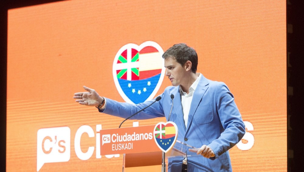 Albert Rivera, líder de Ciudadanos, en un acto de campaña en el País Vasco