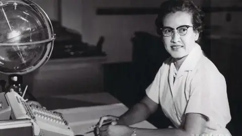 Katherine Johnson , la mujer que hizo posible el viaje a la Luna Katherine Johnson , la mujer que hizo posible el viaje a la Luna
