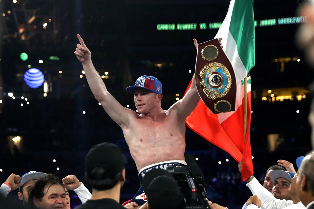 'Canelo' Álvarez derrota a Smith por nocáut y es nuevo campeón del peso mediano junior de boxeo 'Canelo' Álvarez derrota a Smith por nocáut y es nuevo campeón del peso mediano junior de boxeo