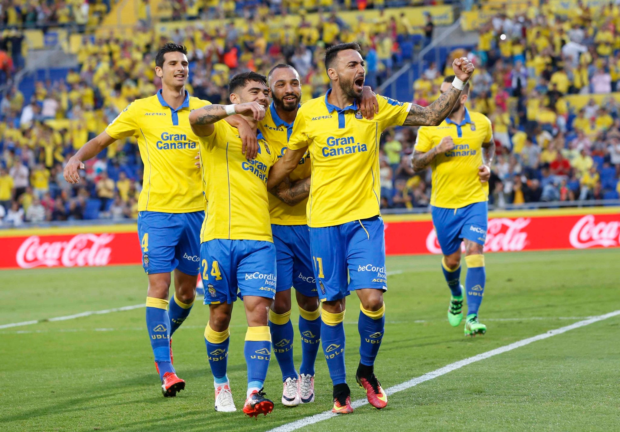 Las Palmas busca puestos europeos ante un Espanyol necesitado de puntos Las Palmas busca puestos europeos ante un Espanyol necesitado de puntos