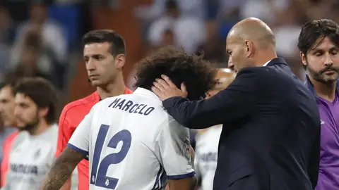 Marcelo se retira por lesión ante el Villarreal Marcelo se retira por lesión ante el Villarreal