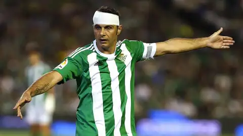 Joaquín Sánchezz, en un momento del encuentro frente al Málaga. Joaquín Sánchezz, en un momento del encuentro frente al Málaga.