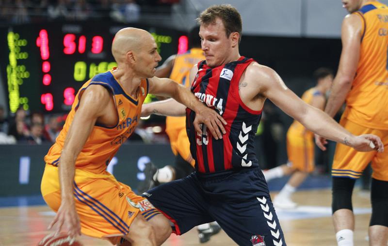 EL Herbalife Gran Canaria, primer finalista de la Supercopa Endesa tras imponerse al Baskonia EL Herbalife Gran Canaria, primer finalista de la Supercopa Endesa tras imponerse al Baskonia