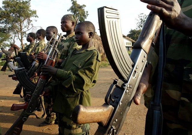 Siete países reclutaron a niños soldado para luchar en las conflictos armados, según la ONU Siete países reclutaron a niños soldado para luchar en las conflictos armados, según la ONU