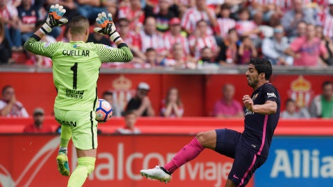 Luis Su&aacute;rez intenta batir a 'Pichu' Cu&eacute;llar