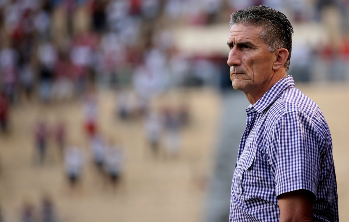 Bauza: "Pedimos al Barcelona consideración con Messi para que todos podamos disfrutarlo" Bauza: "Pedimos al Barcelona consideración con Messi para que todos podamos disfrutarlo"