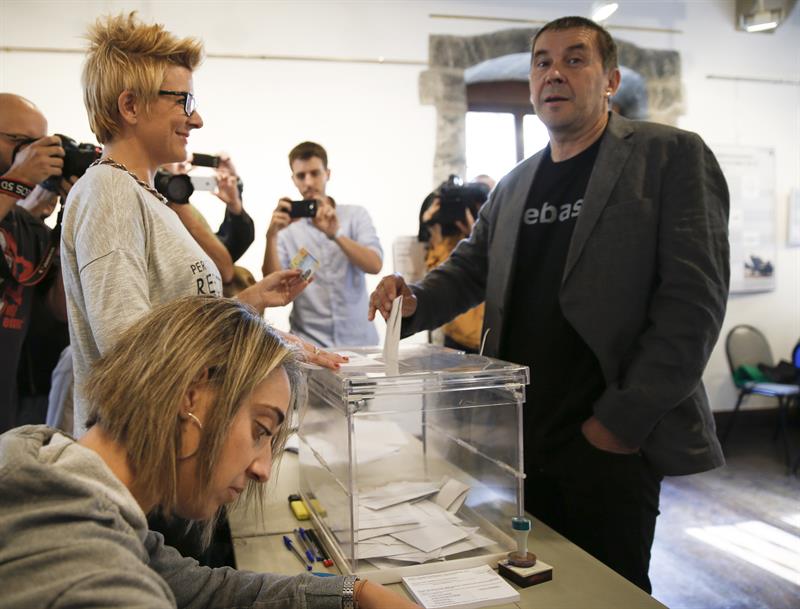 Otegi augura una "izquierda soberanista muy fuerte" tras los comicios Otegi augura una "izquierda soberanista muy fuerte" tras los comicios