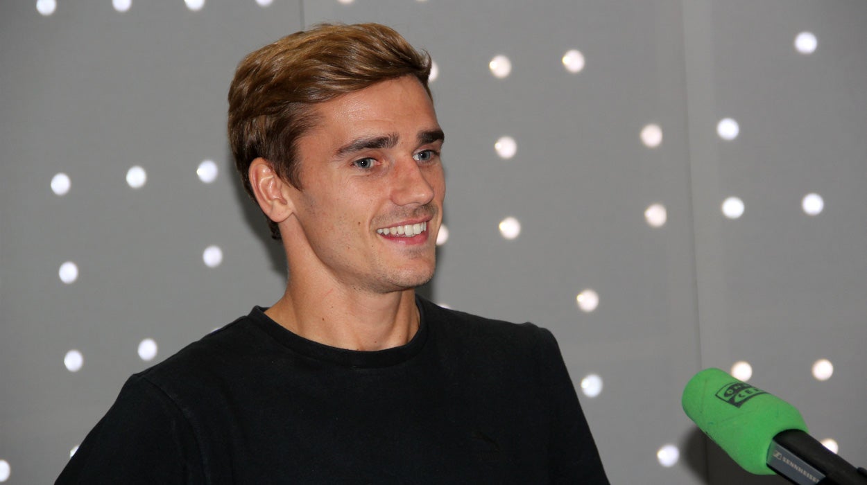 Entrevista completa con Griezmann: "Necesito trabajar con Simeone y el Atleti también lo necesita" Entrevista completa con Griezmann: "Necesito trabajar con Simeone y el Atleti también lo necesita"