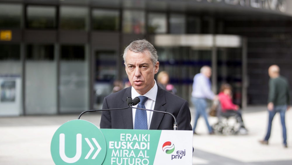 Personas físicas: "Le aconsejo a Íñigo Urkullu que siempre lleve música de fondo en sus discursos" Personas físicas: "Le aconsejo a Íñigo Urkullu que siempre lleve música de fondo en sus discursos"