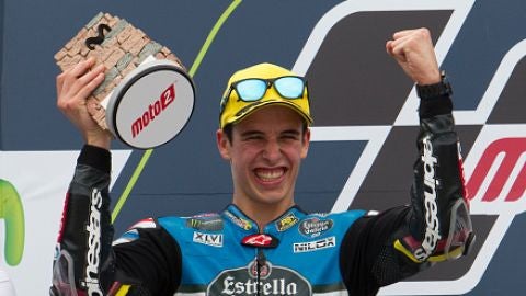 Alex M&aacute;rquez consigue subir al podio en Moto2