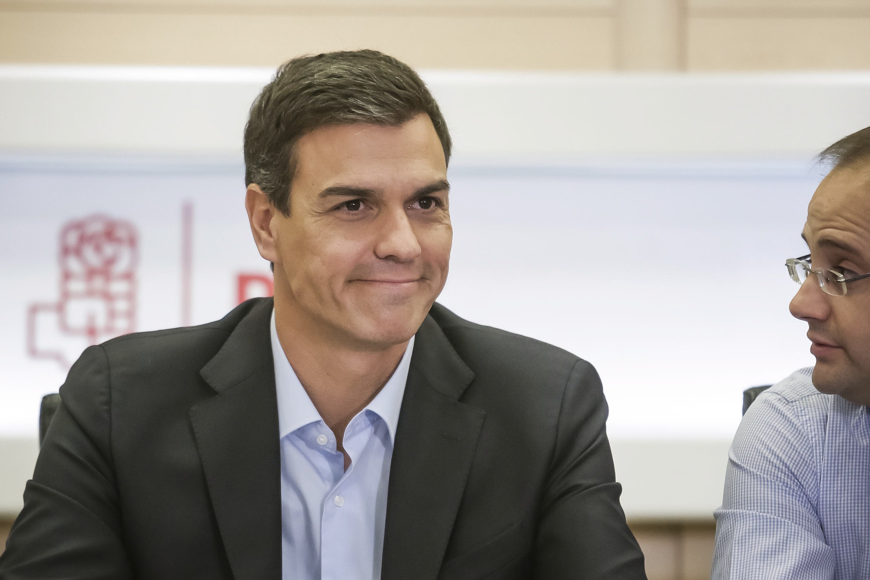 Ferraz propone un congreso federal el 12 y 13 de noviembre con primarias el 23 de octubre Ferraz propone un congreso federal el 12 y 13 de noviembre con primarias el 23 de octubre
