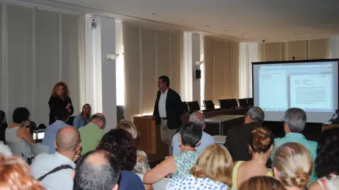 Abans de finalitzar enguany, el sistema electrònic estarà implantat en l'ajuntament de Vila-real. Abans de finalitzar enguany, el sistema electrònic estarà implantat en l'ajuntament de Vila-real.