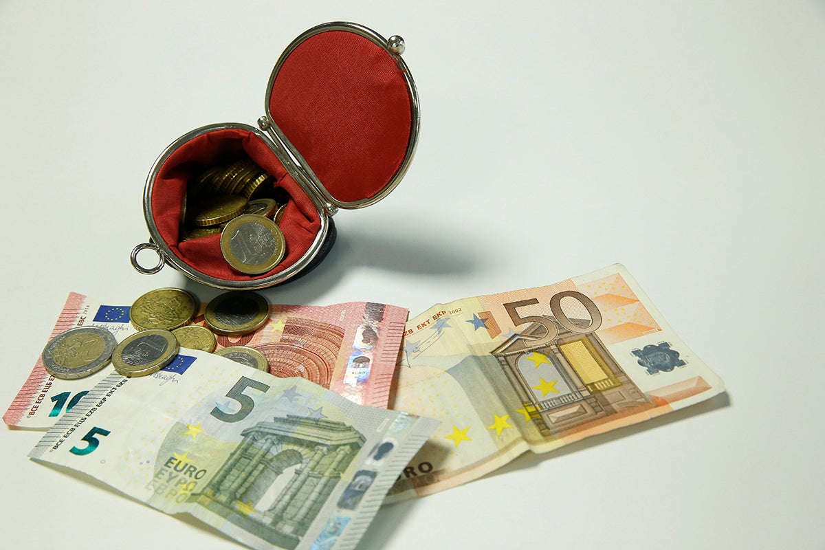 516 contribuyentes adeudan 966 millones de euros a las haciendas forales vascas 516 contribuyentes adeudan 966 millones de euros a las haciendas forales vascas