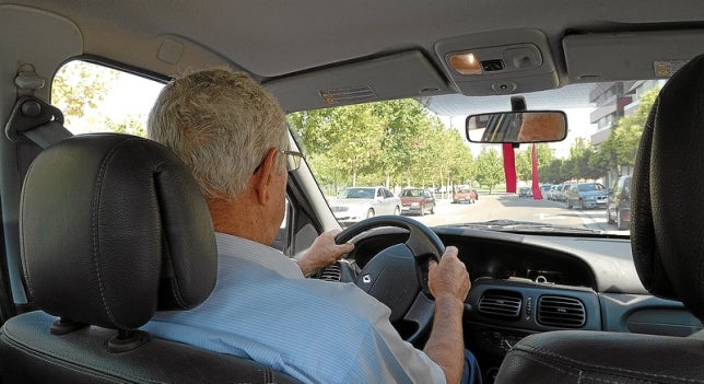 El 17% de los conductores retiraría el carné a sus familiares mayores de 65 años El 17% de los conductores retiraría el carné a sus familiares mayores de 65 años