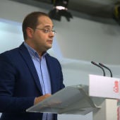 César Luena valora los resultados del PSOE el 25S