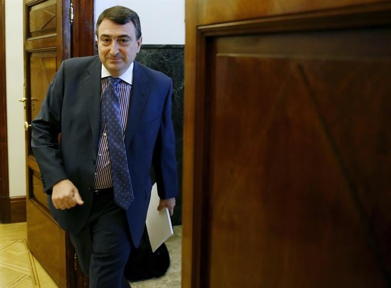 Aitor Esteban urge a Sánchez a aclarar su estrategia antes de dar otros pasos Aitor Esteban urge a Sánchez a aclarar su estrategia antes de dar otros pasos