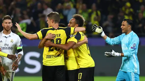 El Dortmund, celebra el empate al Real Madrid El Dortmund, celebra el empate al Real Madrid