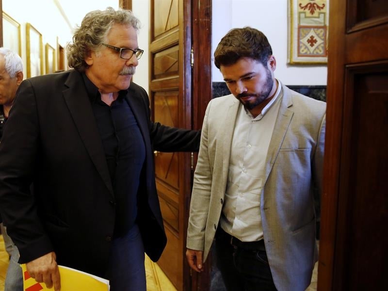 Las preguntas de Amón: "¿Se harán Tardá y Rufián pantalones con costura especial? Hay que tenerlos cuadrados para mantener su escaño" Las preguntas de Amón: "¿Se harán Tardá y Rufián pantalones con costura especial? Hay que tenerlos cuadrados para mantener su escaño"