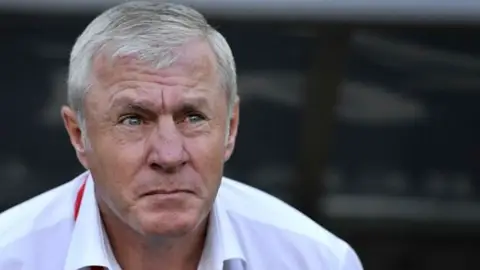 Luis Fernández, entrenador francés. Luis Fernández, entrenador francés.