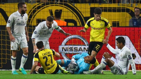 El partido entre el Borussia Dortmund y el Real Madrid en los minutos finales