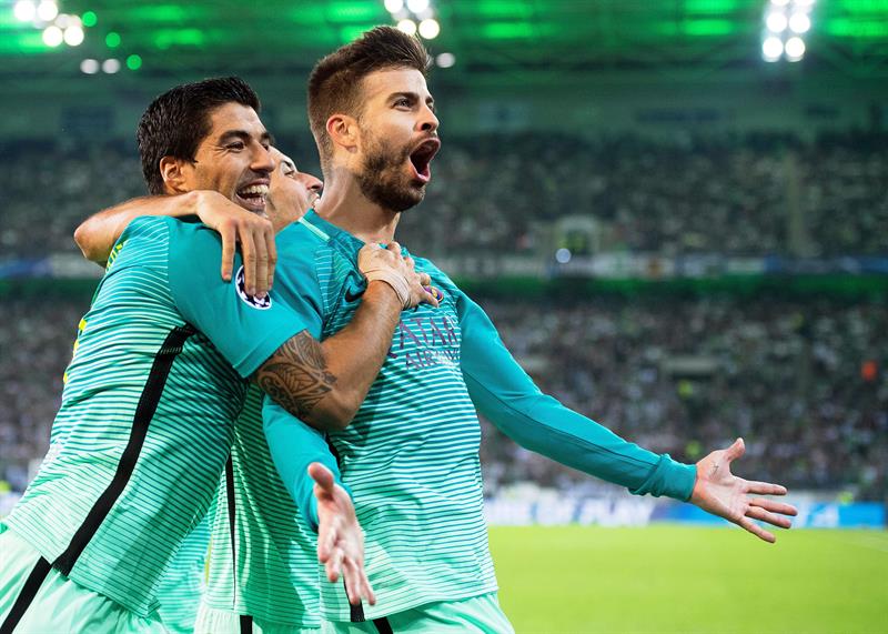 Borussia Mönchengladbach 1-2 FC Barcelona. Arda y Piqué remontan en Alemania Borussia Mönchengladbach 1-2 FC Barcelona. Arda y Piqué remontan en Alemania