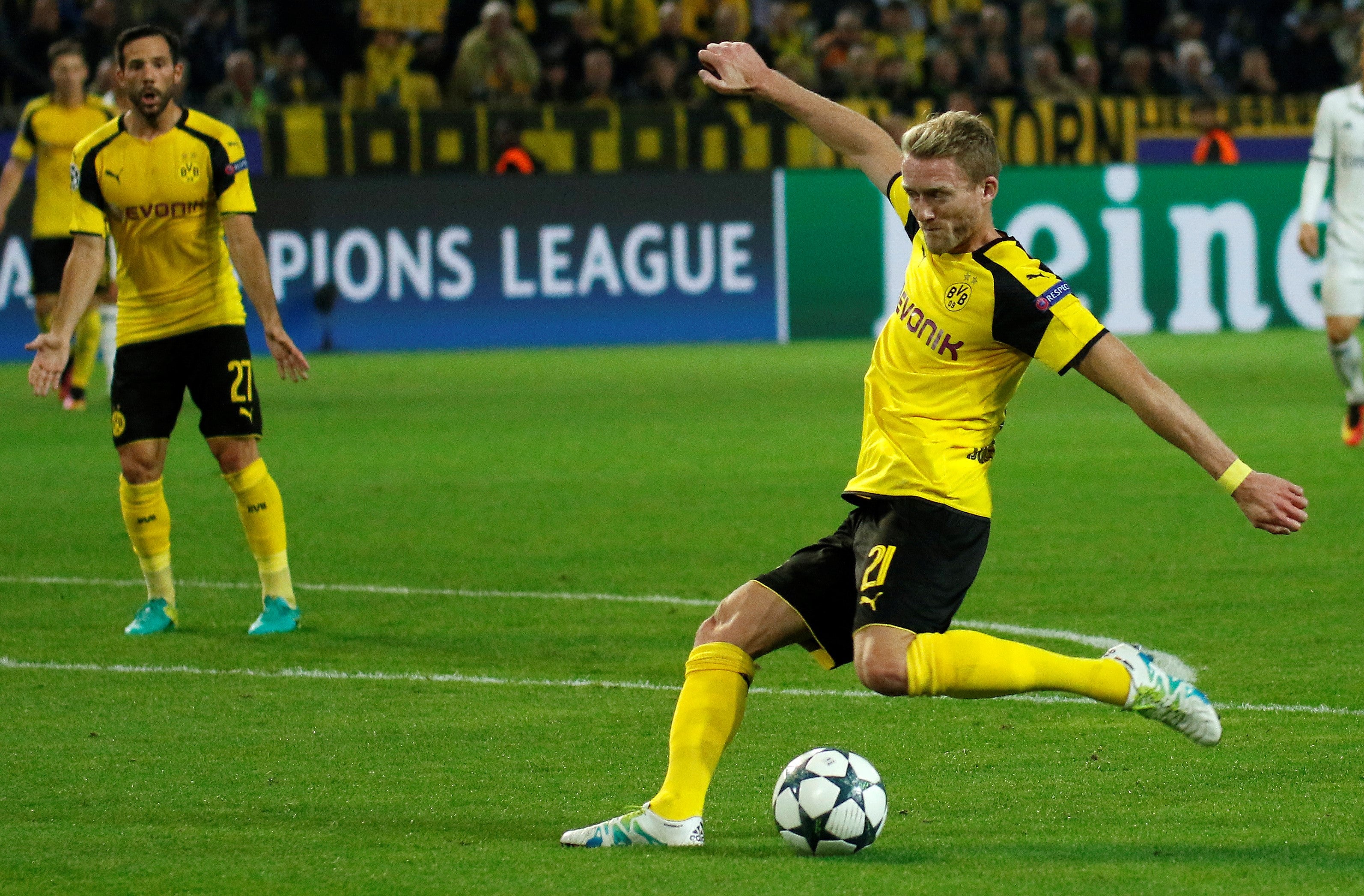 La prensa alemana tilda de "merecido" el empate del Dortmund ante el Madrid La prensa alemana tilda de "merecido" el empate del Dortmund ante el Madrid