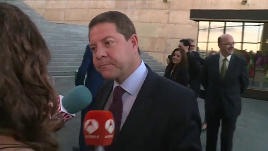 García-Page, al PSC: "En un acuerdo hay que estar a las duras y a las maduras" García-Page, al PSC: "En un acuerdo hay que estar a las duras y a las maduras"