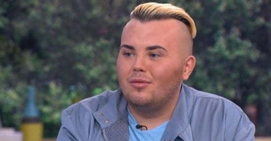 Un parado se gasta 23.000 euros del subsidio en parecerse a Beckham Un parado se gasta 23.000 euros del subsidio en parecerse a Beckham