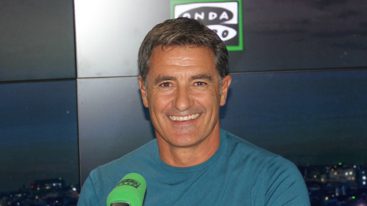 Míchel: "Fue muy duro ver cómo estaba Albania cuando viajamos por primera vez con la Selección" Míchel: "Fue muy duro ver cómo estaba Albania cuando viajamos por primera vez con la Selección"