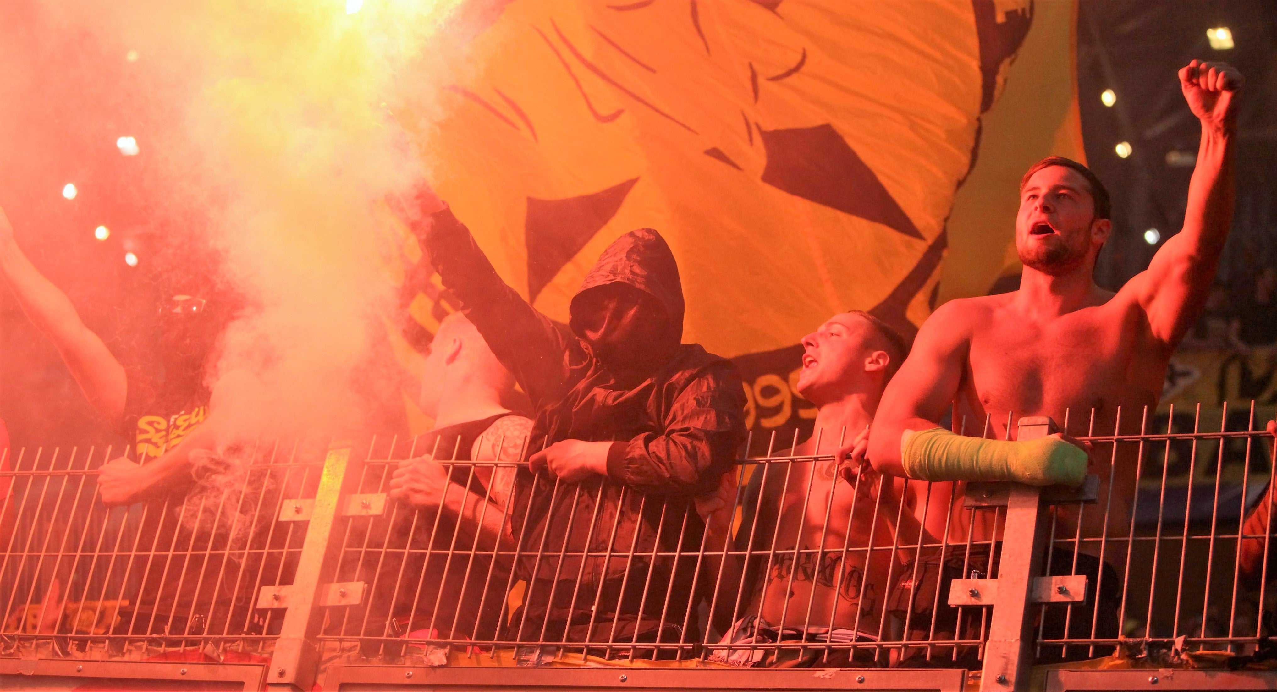 El Legia de Varsovia recibirá al Real Madrid a puerta cerrada El Legia de Varsovia recibirá al Real Madrid a puerta cerrada