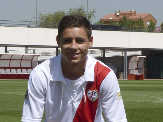 Álex Moreno: "Quiero devolver al Rayo a primera" Álex Moreno: "Quiero devolver al Rayo a primera"