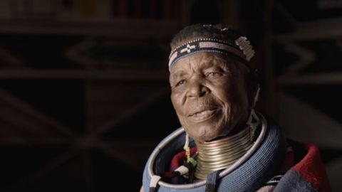 Esther "Malangu", una artista africana de fama internacional
