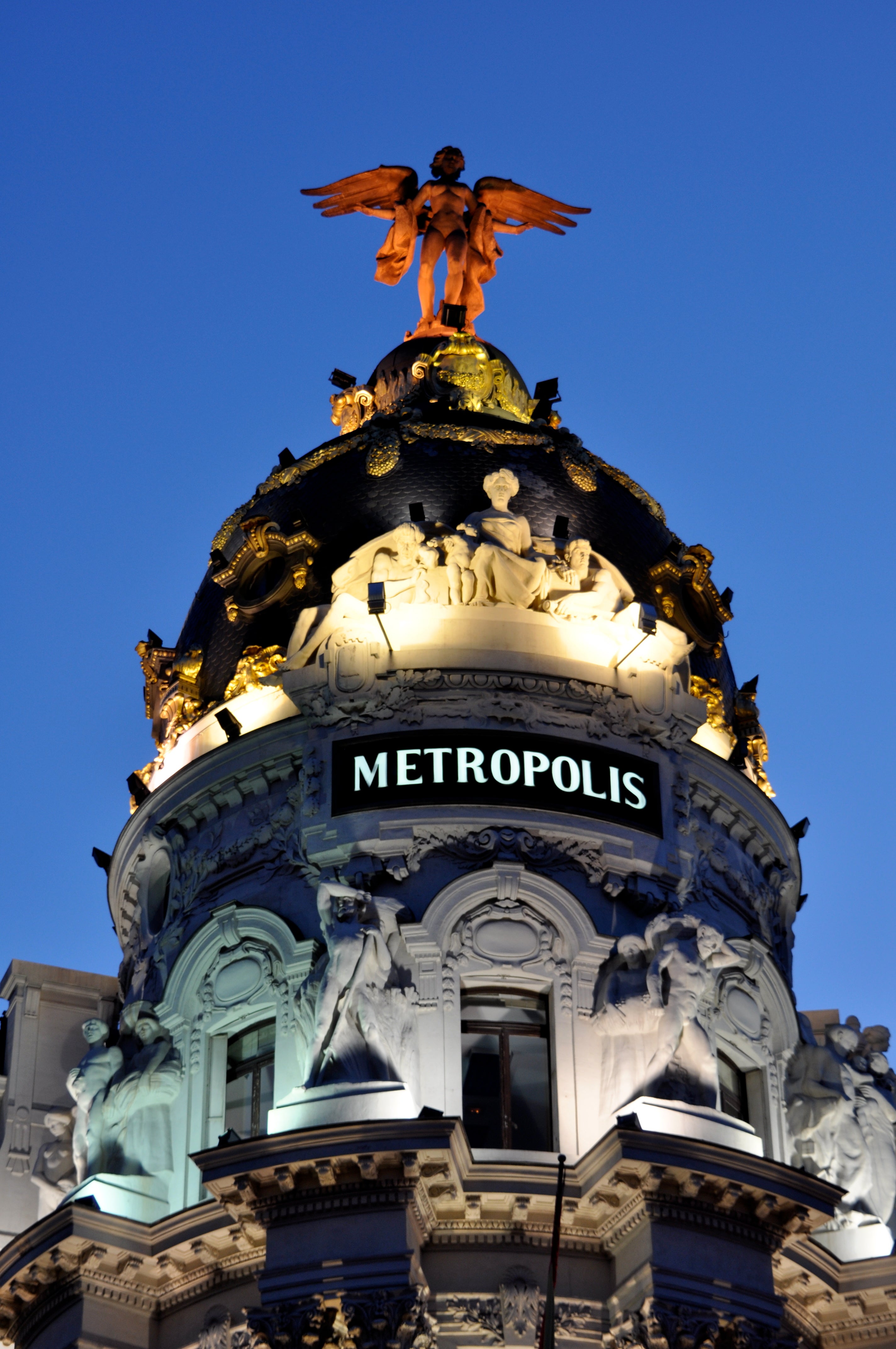 Enrique Calatrava: "Metrópolis llegó a ser uno de los edificios más altos de Madrid" episode artwork