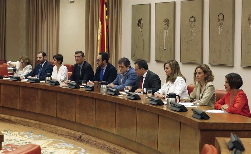 Clamor entre los diputados del PSOE para que no se repitan las elecciones Clamor entre los diputados del PSOE para que no se repitan las elecciones