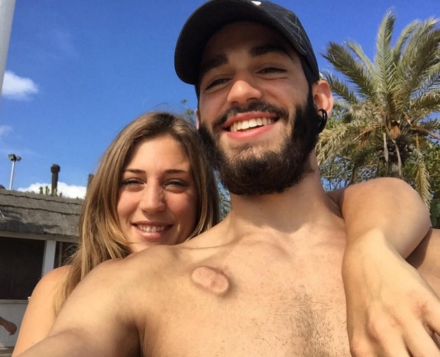 Pablo Ráez agradece el apoyo de su novia en una romántica proposición: "Me quiero casar contigo" Pablo Ráez agradece el apoyo de su novia en una romántica proposición: "Me quiero casar contigo"